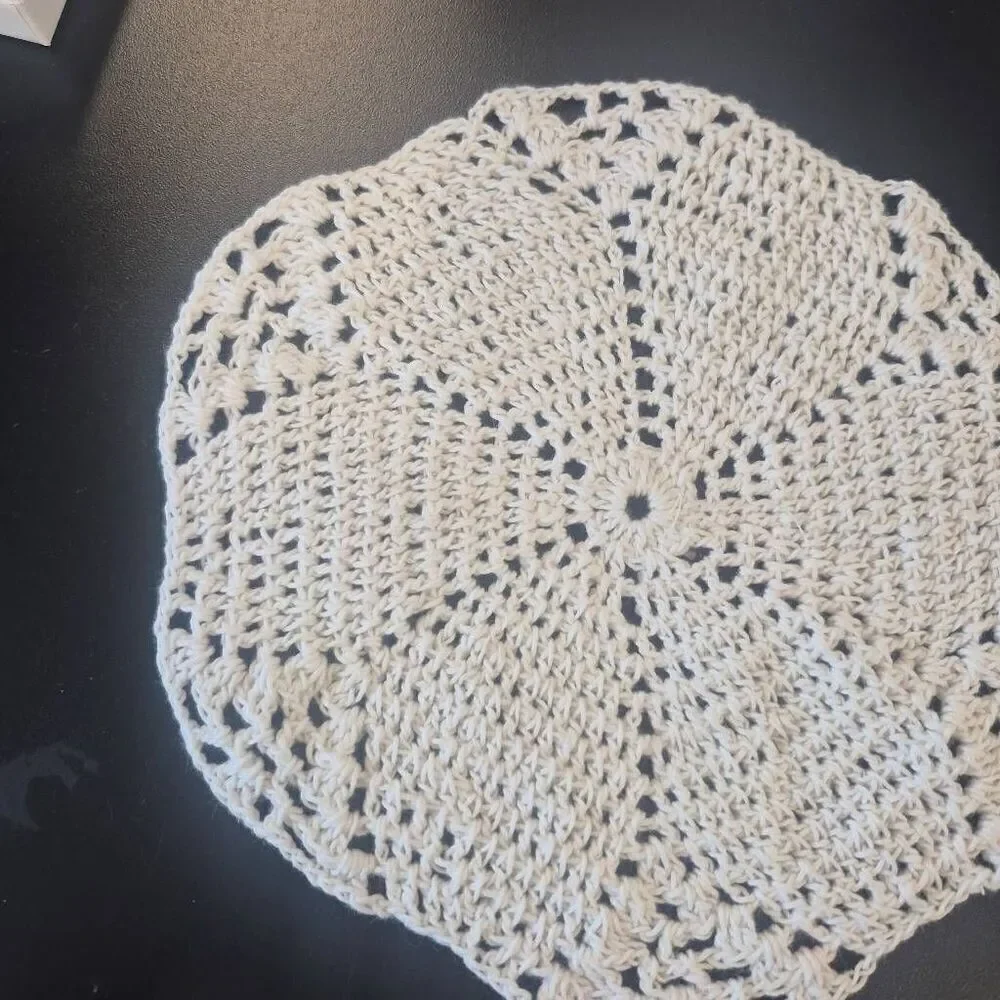 Doily, Vintage White Cotton 7.25